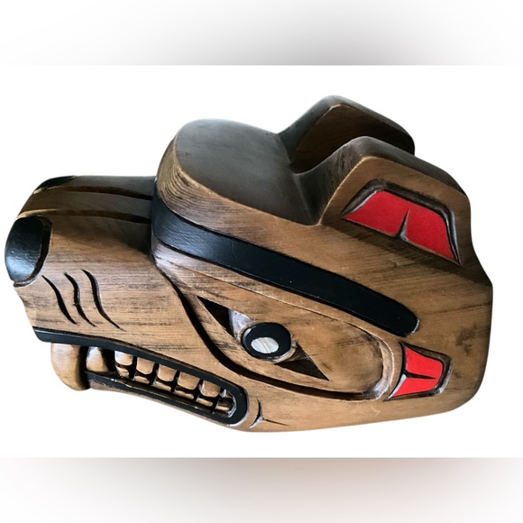 Northwest Coast–Style Carved Wooden Animal Head Painted and Inlaid Details - Picture 2 of 16